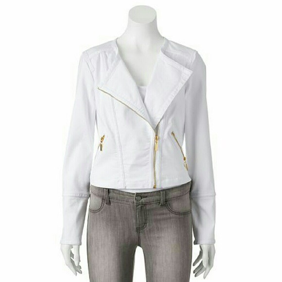 Jennifer Lopez Jackets & Blazers - NWT Jennifer Lopez White & Gold Moto Denim Jacket